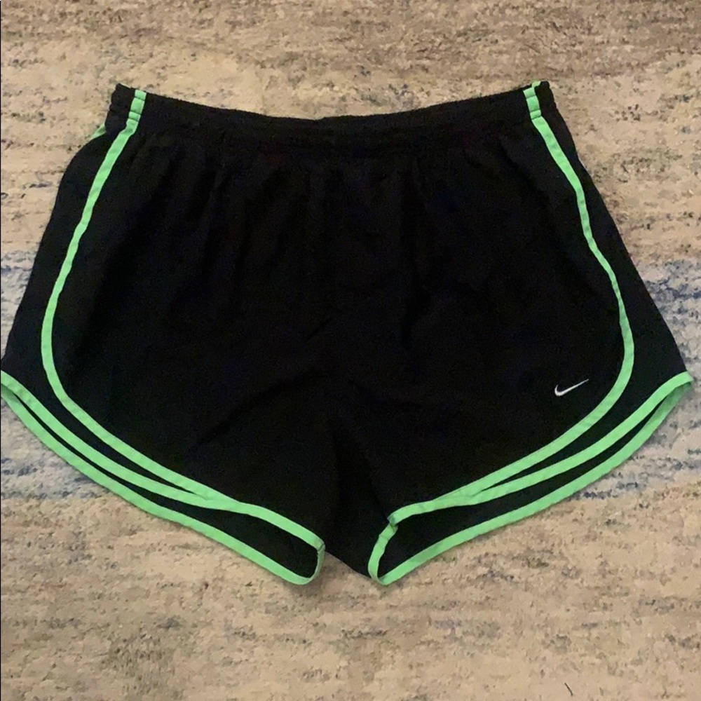 Nike XL tempo shorts